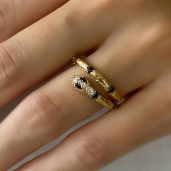 18K Gold Plated Brass Snake Ring made with Swarovski Crystal and Gift Box - Picture 7 of 9